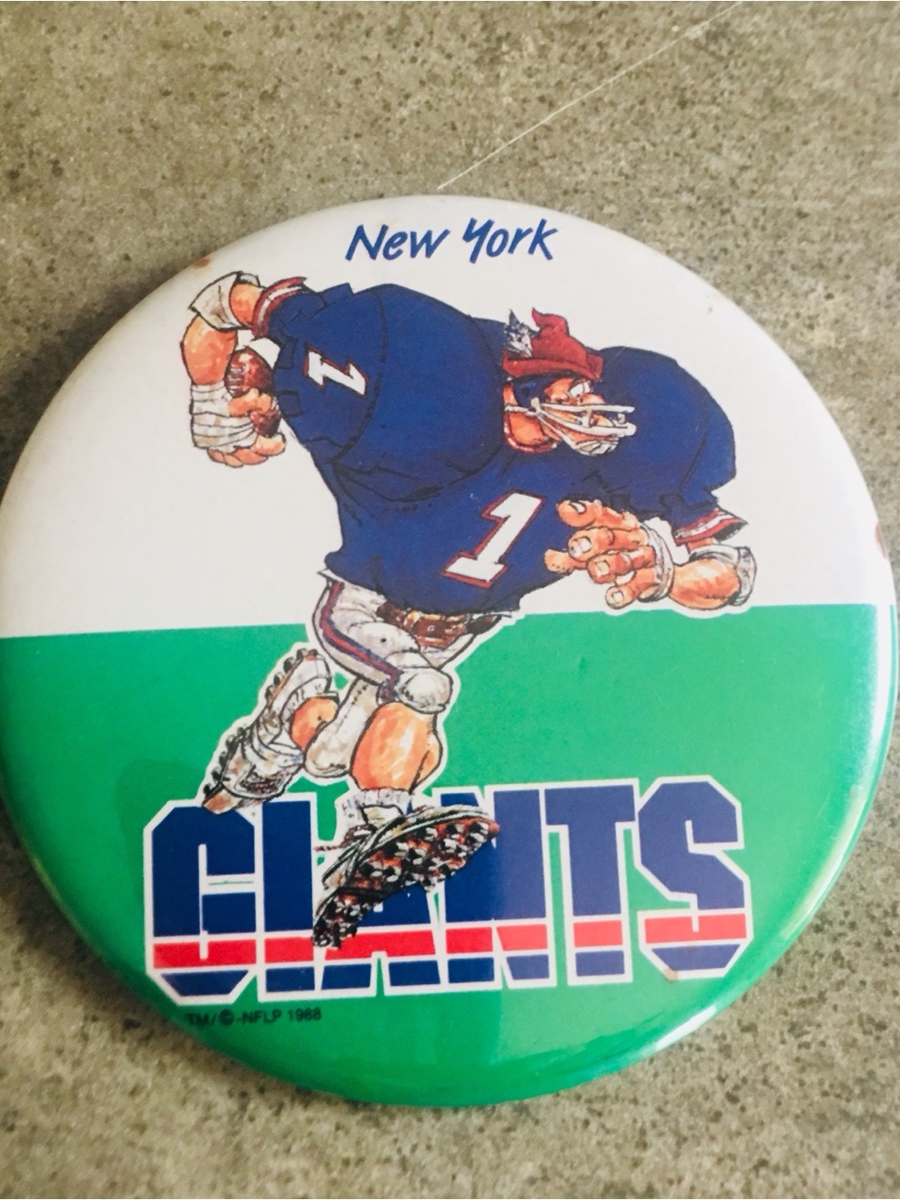 Vintage 80's  New York Giants Football Button
